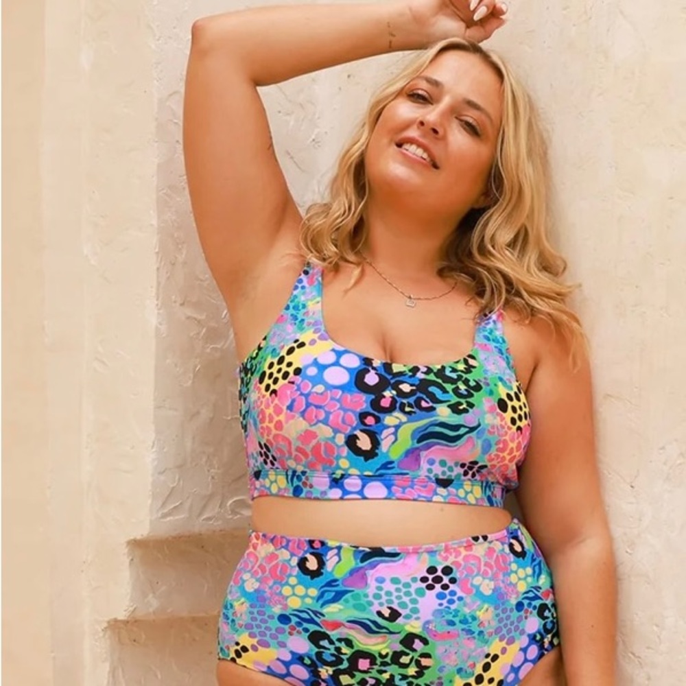 NWT Infamous Swim Gia Bikini Top collab with Kasey Rainbow